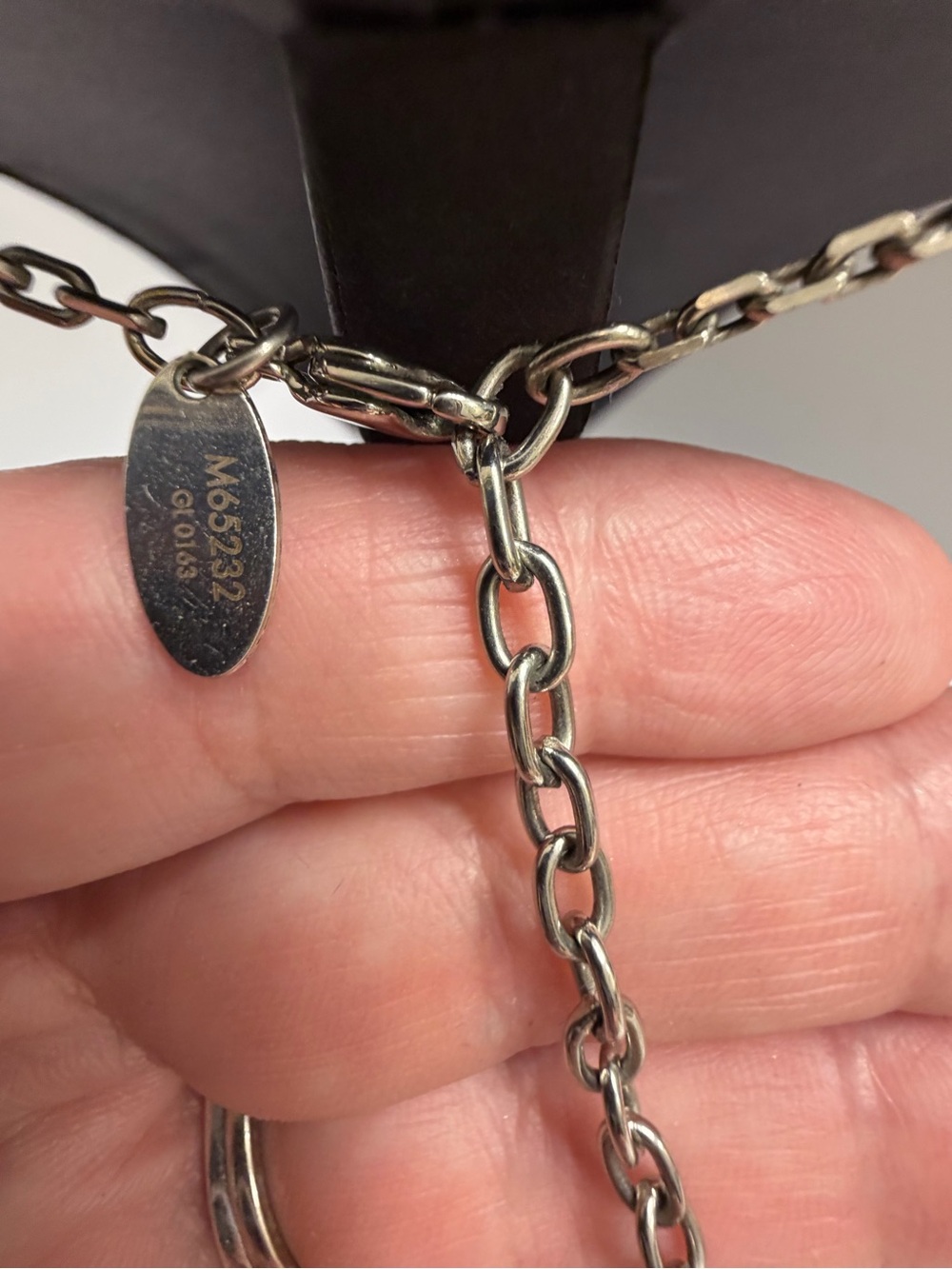 Louis Vuitton Swarovski Gamble Short Necklace in silver Model Number M65232 - Picture 5 of 7